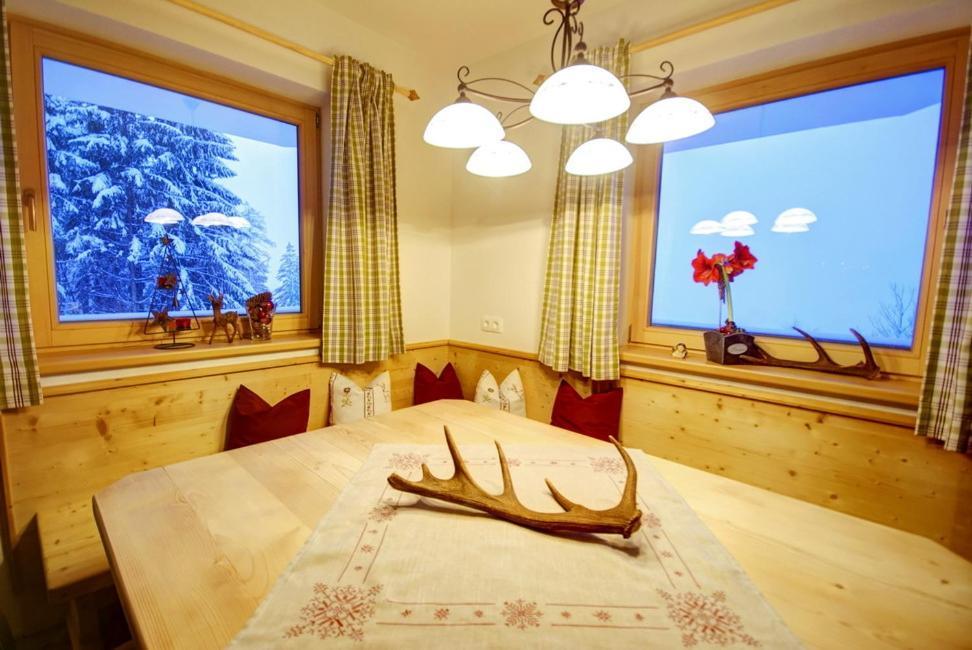 Landhaus Alpenjaeger Hainzenberg Room photo